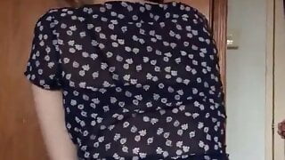 My girlfriend likes to sit on my cock