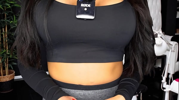 Hot Latina Massages Your Big Feet