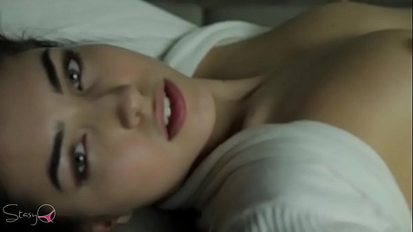 [vid.01] Định nghĩa thế nào là sướng cả tai và mắt – Nhớ đeo tai nghe