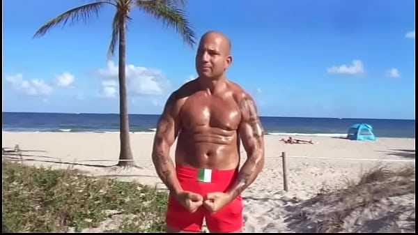 THE ITALIAN POUND MACHINE MAXXX LOADZ KING of AMATEUR PORN THE GENTLEMAN of PORN