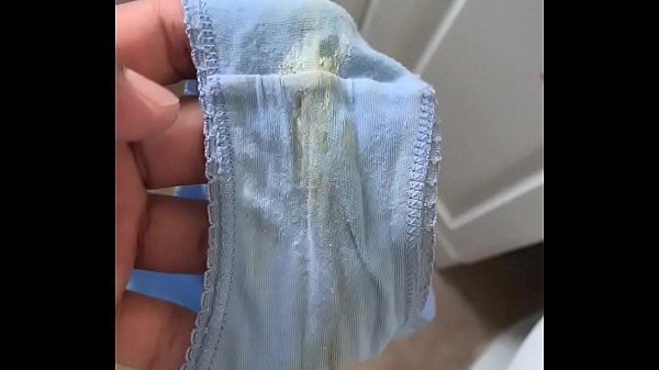Los calzones de mi hijastra de 18 años los Oli y me ise la paja