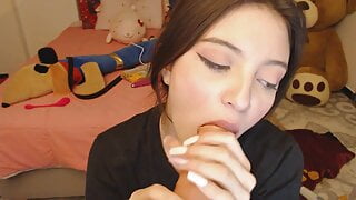 Nerdy Colombian webcam girl gives you a blowjob in pov