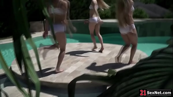 Lesbian teen babe fucking her bffs with a dildo