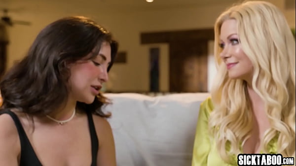 Jane Wilde, a petite teen, has sex with Serene Siren
